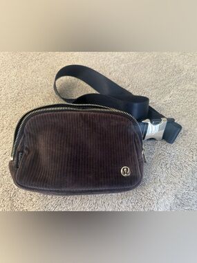 lululemon athletica Women’s Navy Corduroy Belt Bag with blue Strap